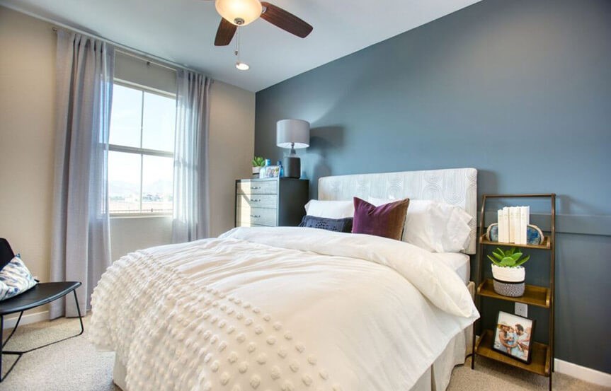 shea-homes-alamar-avondale-az-plan-3502-guest-bed.jpg